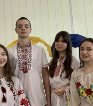 УКРАЇНСЬКА ЛІТЕРАТУРА - ДУША І МУЗИКА